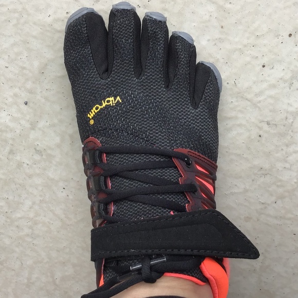 NWOT Vibram FiveFingers Running Shoe - Picture 12 of 12